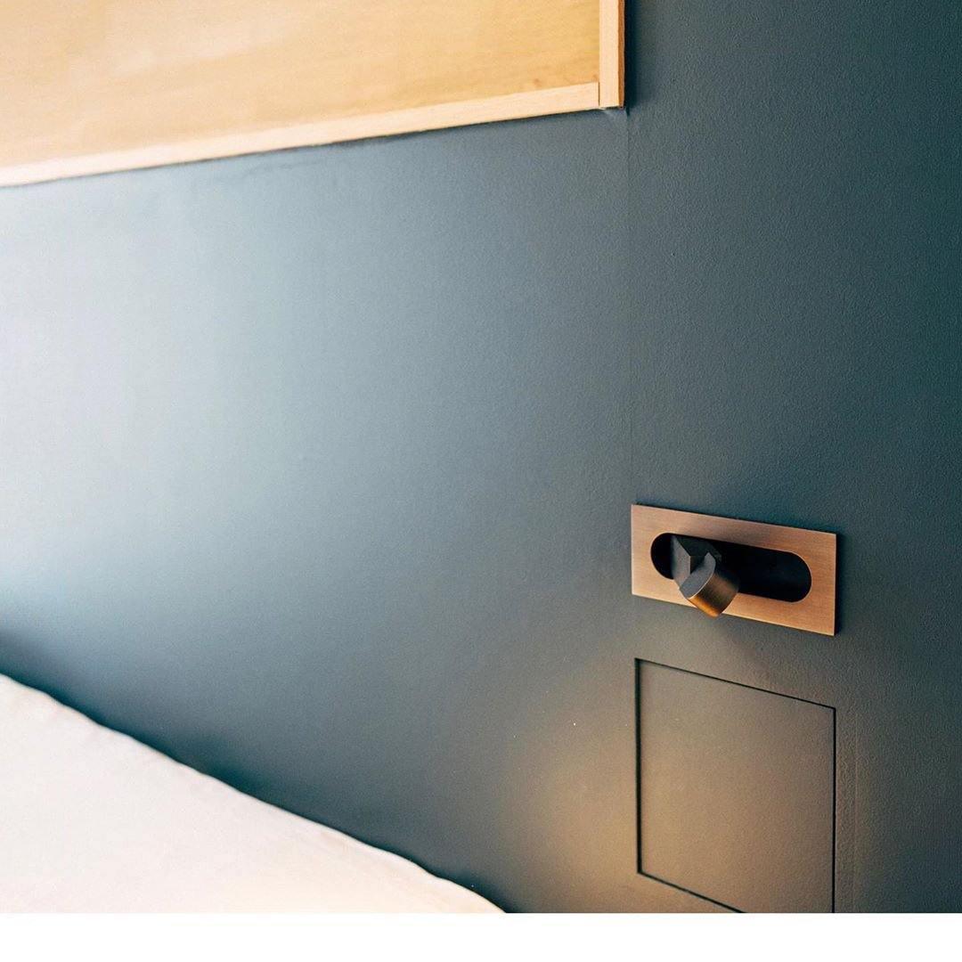 Lustra Lampe De Lecture Moderne LED Ajustable Pour Chevet - image 2 | Maison Opale