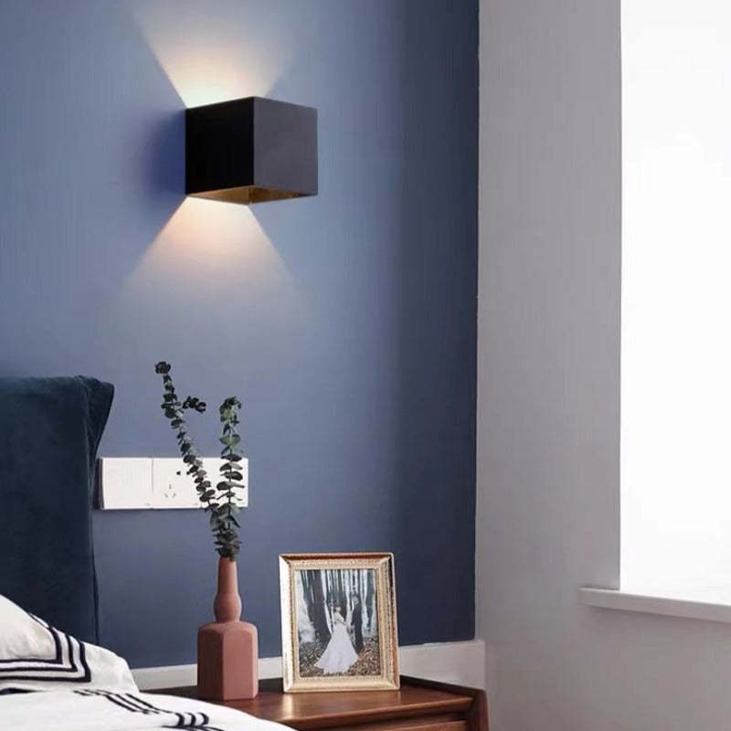 Nexu Applique Murale Carrrée Minimaliste  Intérieur/Extérieur - image 29 | Maison Opale