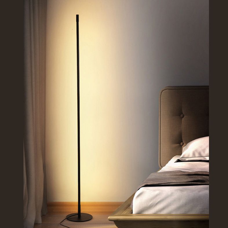 Ray Simple Linéaire LED Lampadaire Or Noir Métal Gel de Silice Salon Chambre - image 2 | Maison Opale
